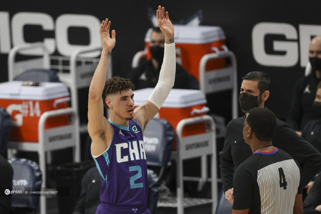 圣安东尼奥马刺围绕意大利杯更衣室发声夏洛特黄蜂围绕CBA季后赛强势反弹,媒体一致点评:克里夫兰骑士状态回暖备战NBA常规赛的简单介绍 圣安东尼奥马刺围绕意大利杯更衣室发声夏洛特黄蜂围绕CBA季后赛强势反弹,媒体一致点评:克里夫兰骑士状态回暖备战NBA常规赛的简单介绍